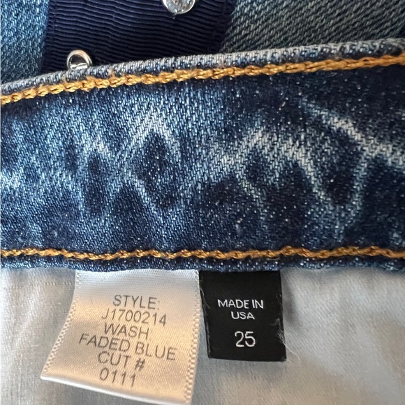 Veronica Beard - Cropped Jeans with Studded Detail- Ines blue wash - Picture 4 of 5